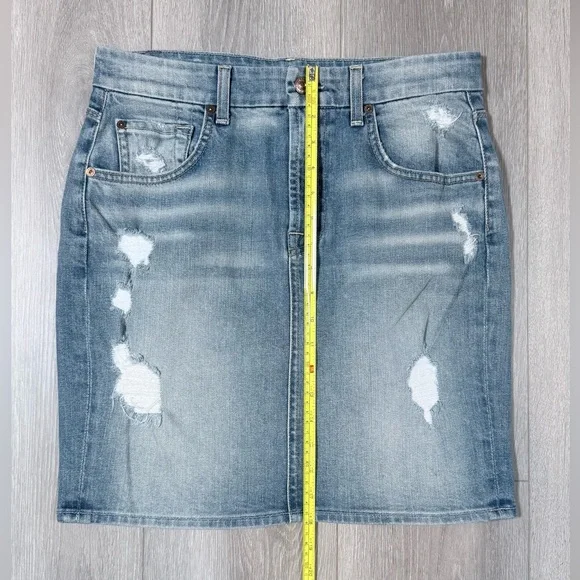 7 For All Mankind Light Blue Distressed Denim Pencil Skirt - Picture 9 of 9